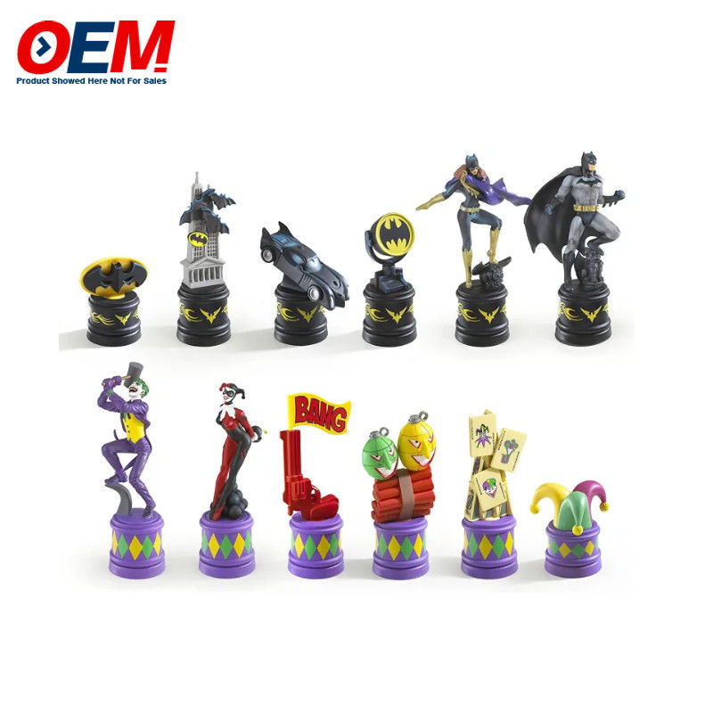 Set Catur Karakter Plastik PVC yang Disesuaikan OEM Figur Catur Set Papan Catur Buat Mainan Catur Lucu