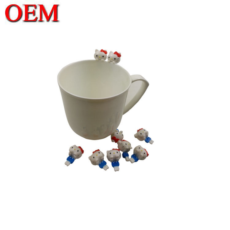 Produsen mainan figur khusus OEM Custom Kitty kucing Mini Cup Kartun Tokoh mainan desain Anda sendiri