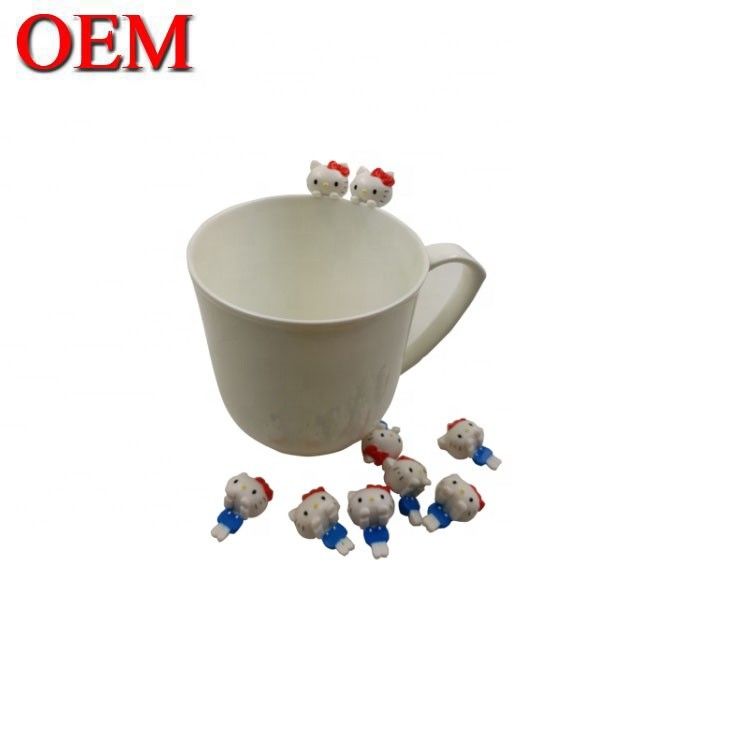 Produsen mainan figur khusus OEM Custom Kitty kucing Mini Cup Kartun Tokoh mainan desain Anda sendiri