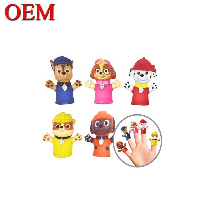 3D Plastik Figur Jari Boneka Mainan OEM Hand Play Toy Untuk Anak Custom Plastik Figur