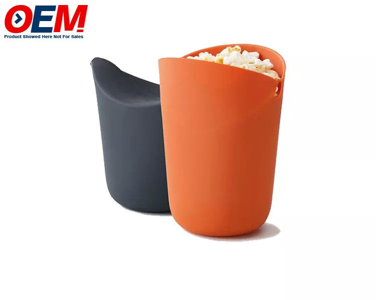 Wadah berkualitas baik OEM, wadah plastik cetak kustom kartun popcorn ember cangkir dengan tutup untuk promosi
