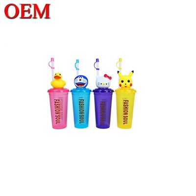 Produsen khusus mainan plastik PVC vinyl khusus cangkir plastik